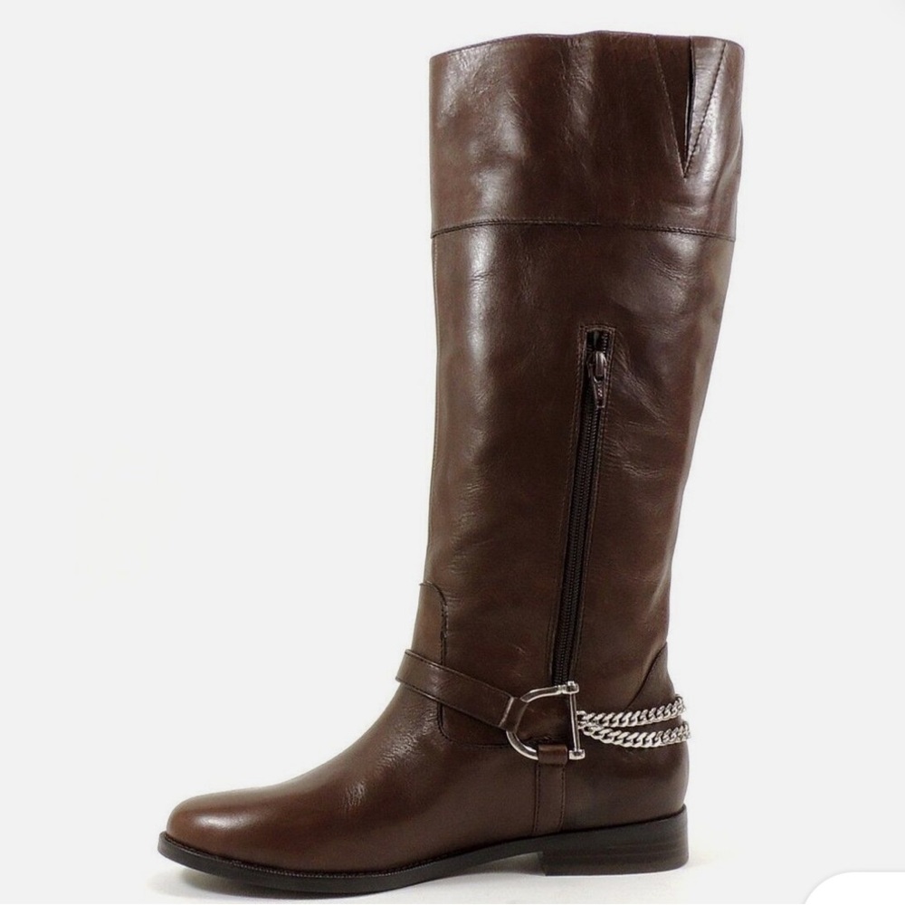 Lauren Ralph Lauren brown boots slight peeling  inside great condition size 9B